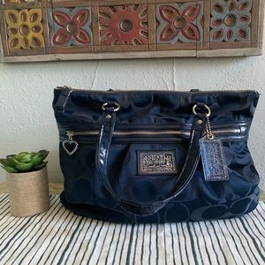 ❤️sold coach shoulder bag/handbag